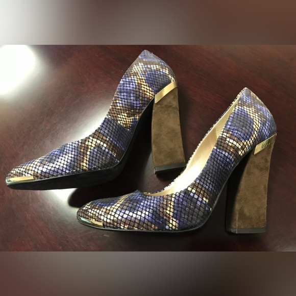 J.Renee Shoes - Beautiful closed toe, chunky heel pump
